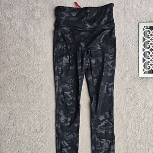 Black Camouflage Leggings SPANX Small S/P Small Petite